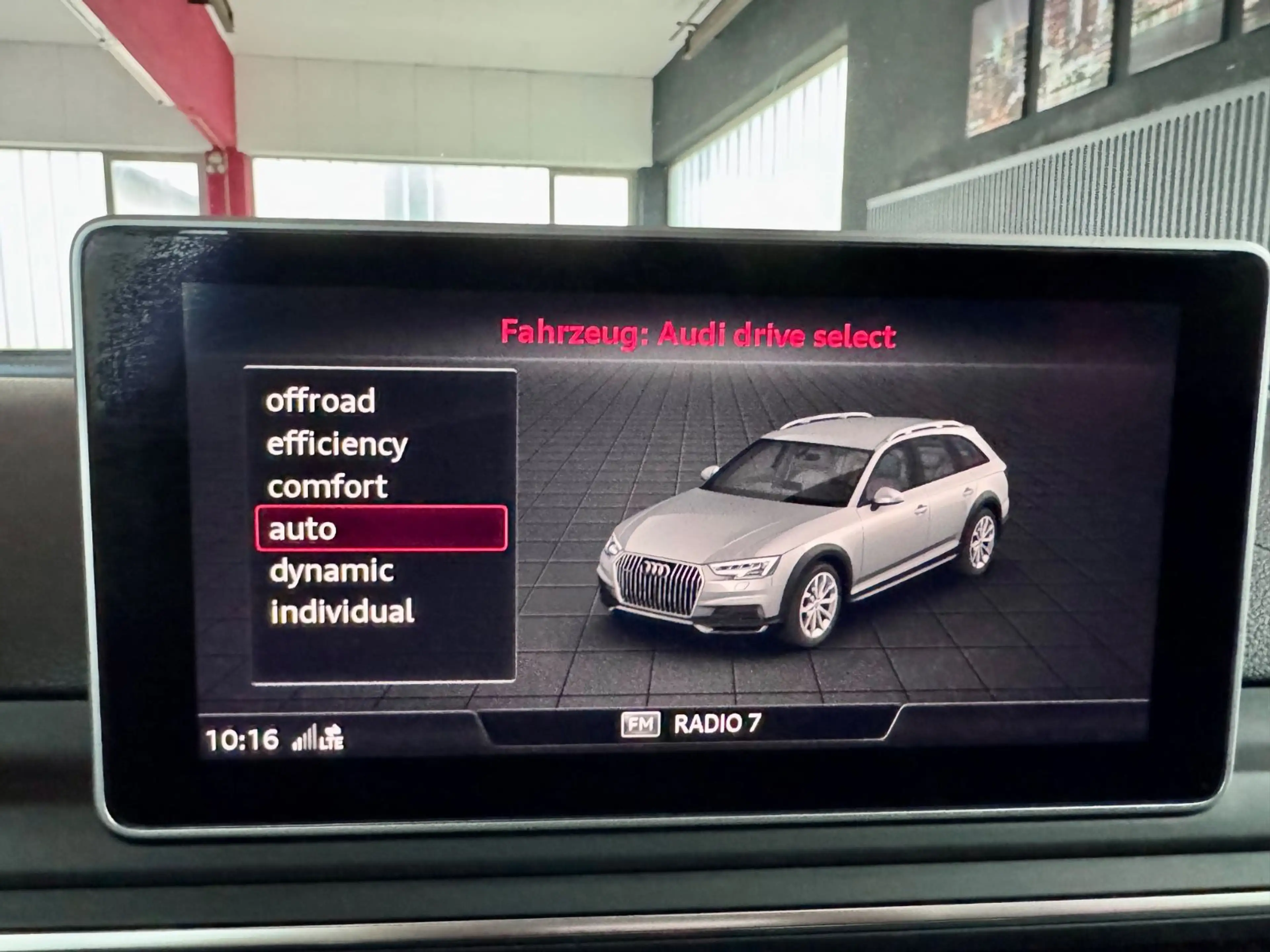 Audi A4 allroad quattro 3.0TDI Virtual Kamera LED MMi — photo 14