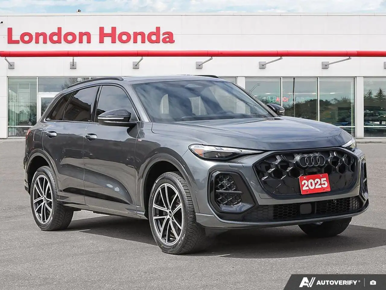 Audi Q5 снимка Audi Q5