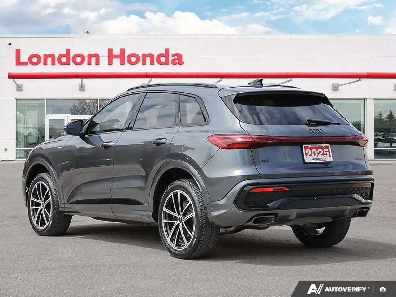 Audi Q5 снимка Audi Q5