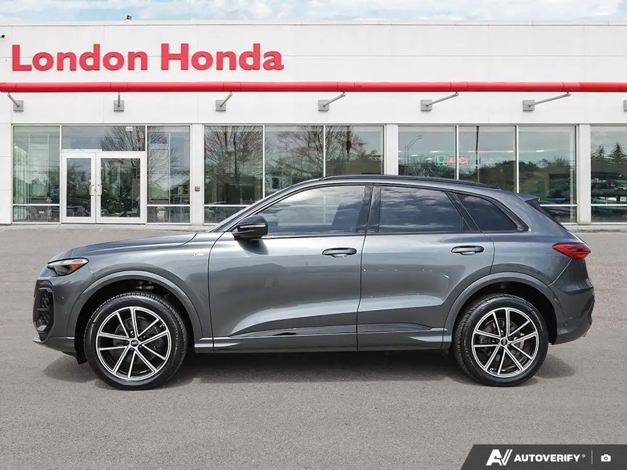 Audi Q5 снимка Audi Q5
