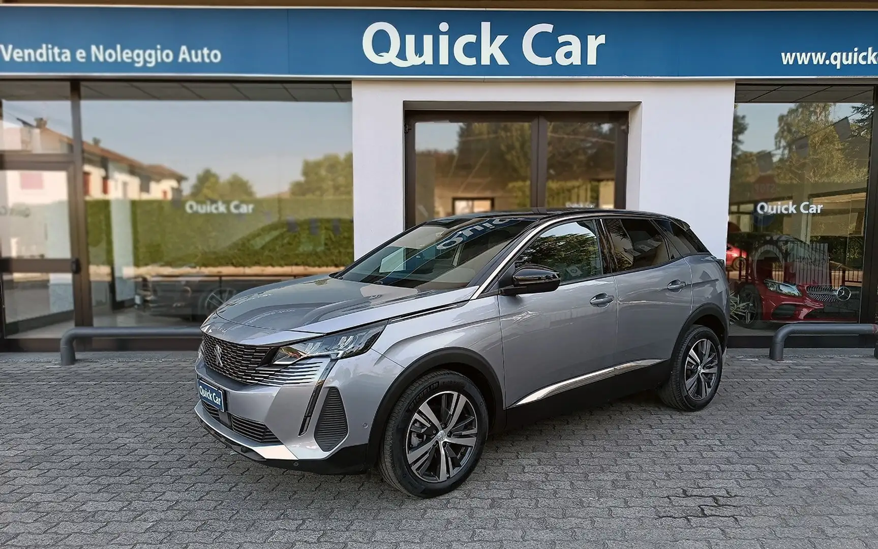 Peugeot 3008 1.2 Allure Pack CAMERA 360*,CARPLAY,CERCHI 18" Grigio - 2