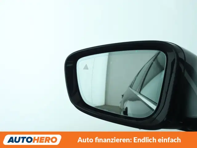 BMW 5 Series view 28