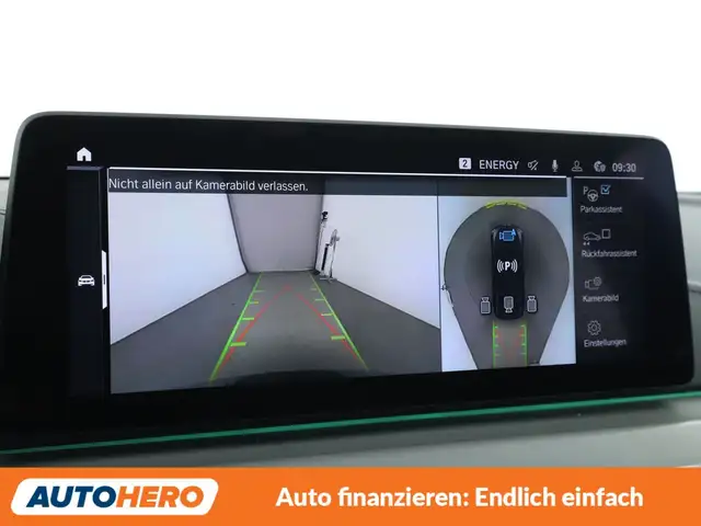 BMW 5 Series view 22