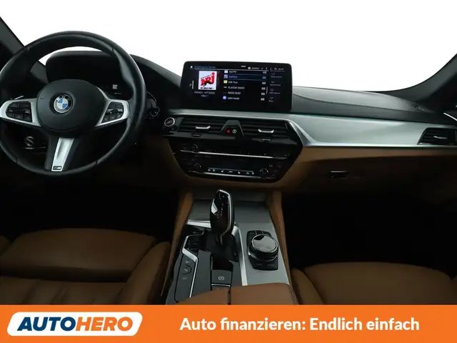 BMW 5 Series view 12
