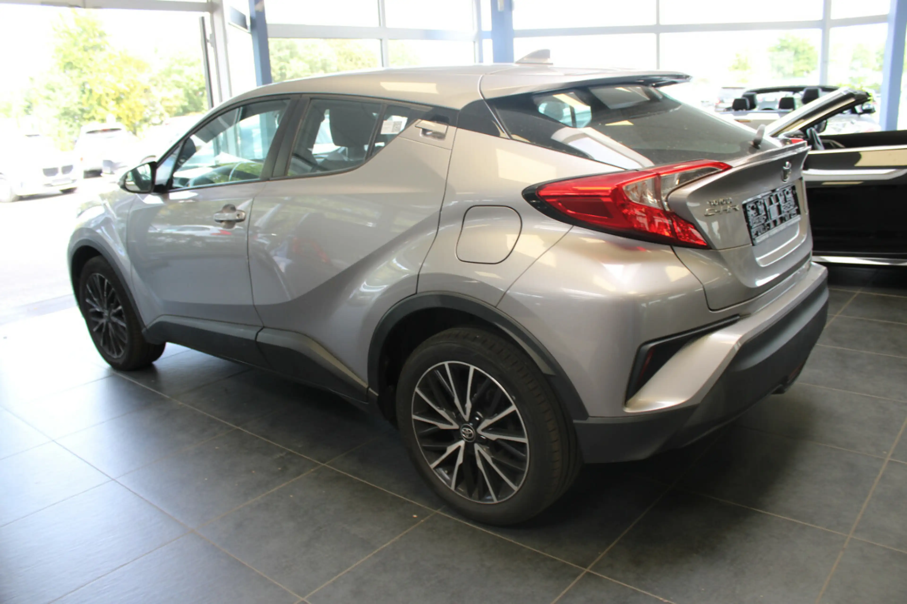 Toyota C-HR 1.2 Turbo Flow — photo 4
