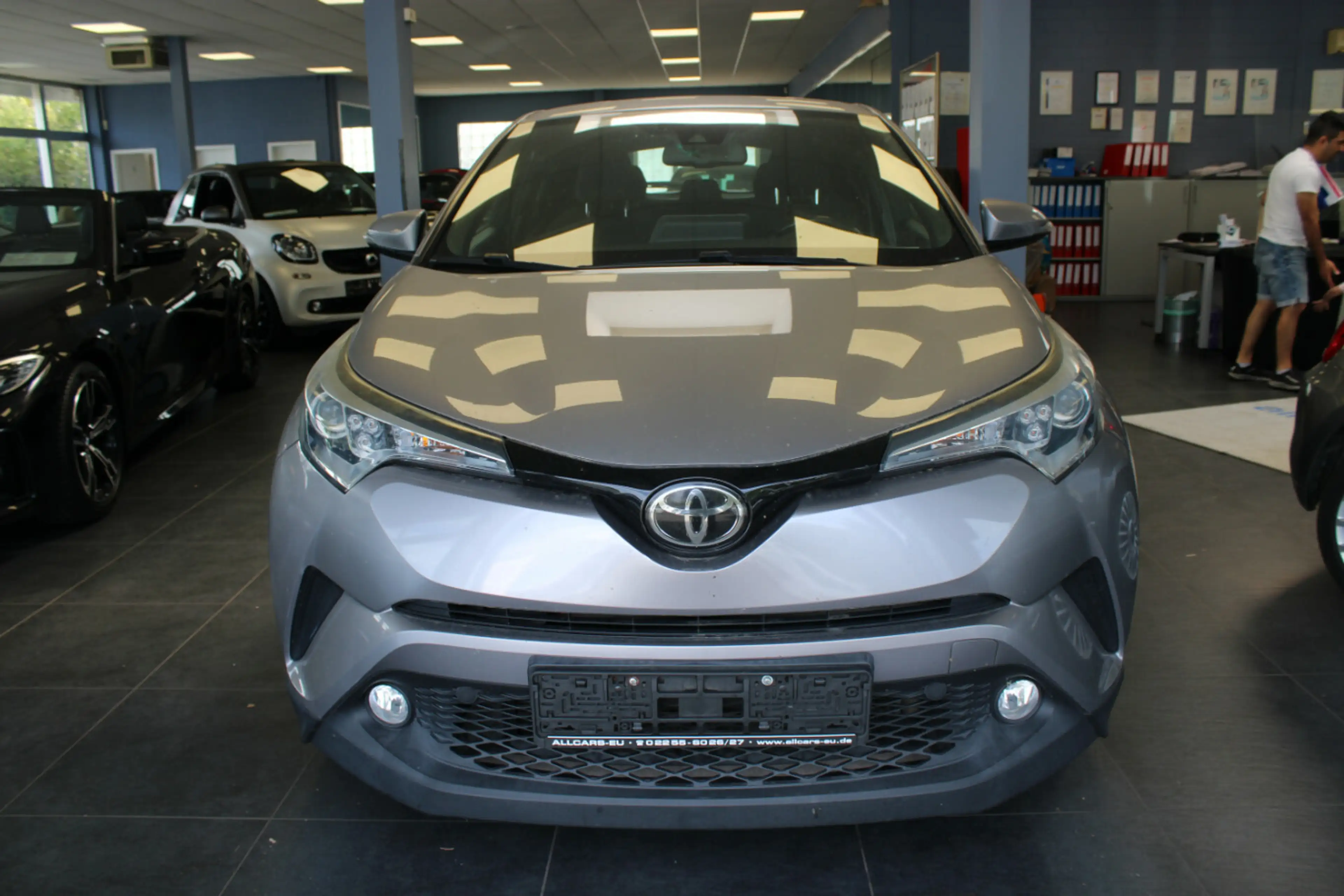 Toyota C-HR 1.2 Turbo Flow — photo 2