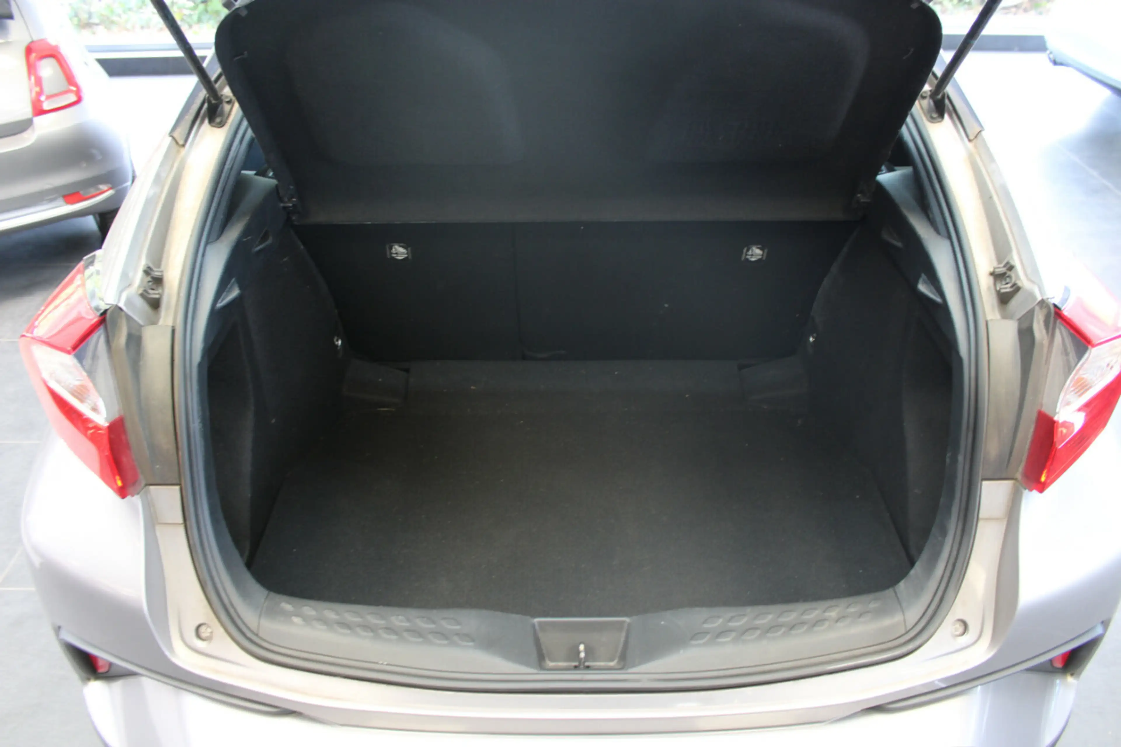 Toyota C-HR 1.2 Turbo Flow — photo 6