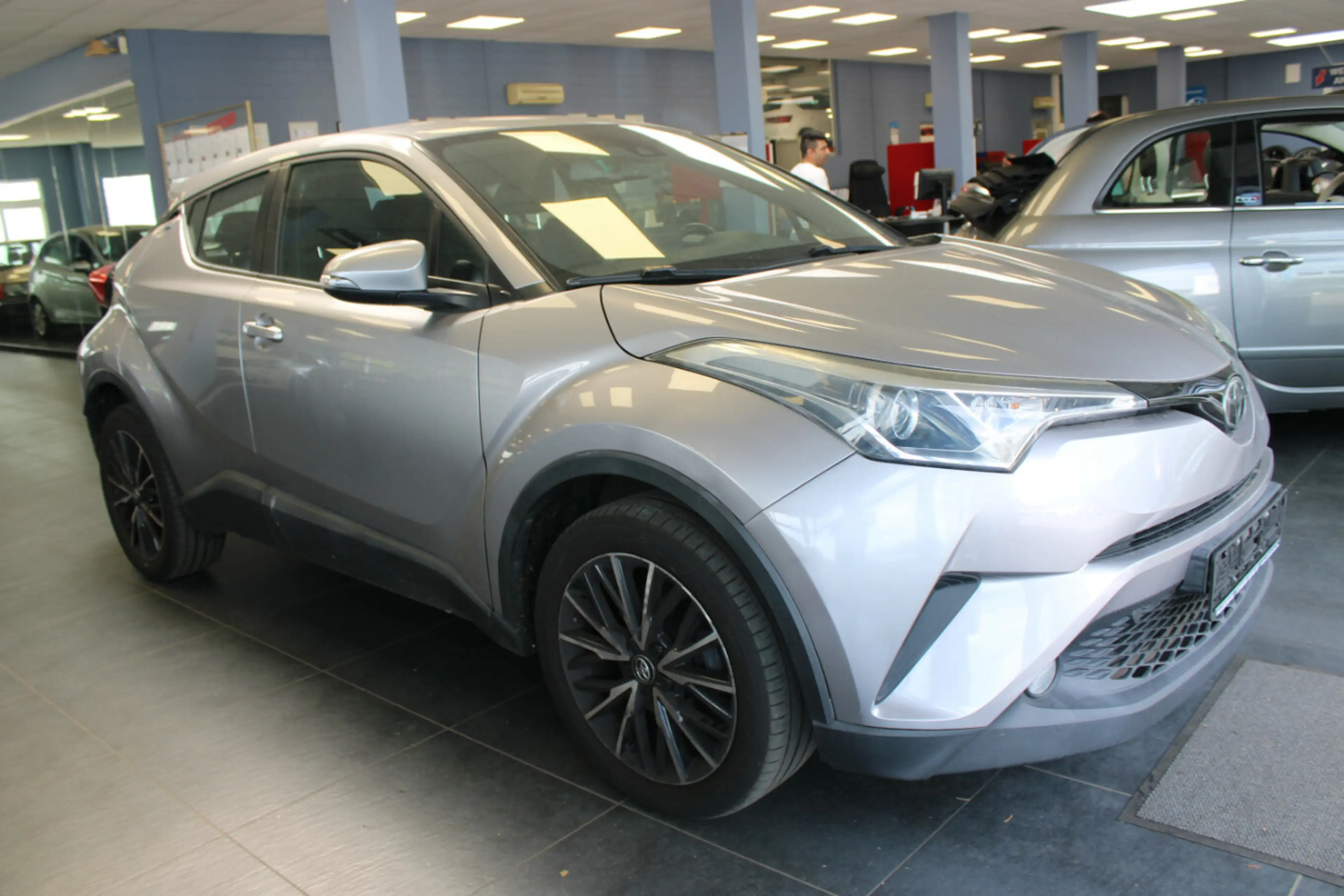 Toyota C-HR 1.2 Turbo Flow