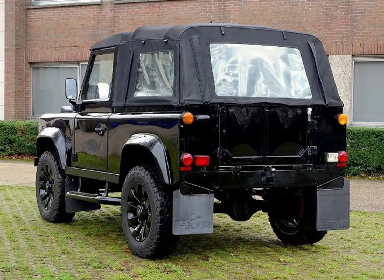 Land Rover Defender Typ 90 - 2