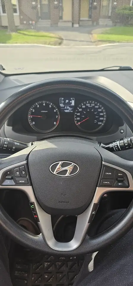 Hyundai ACCENT снимка Hyundai ACCENT