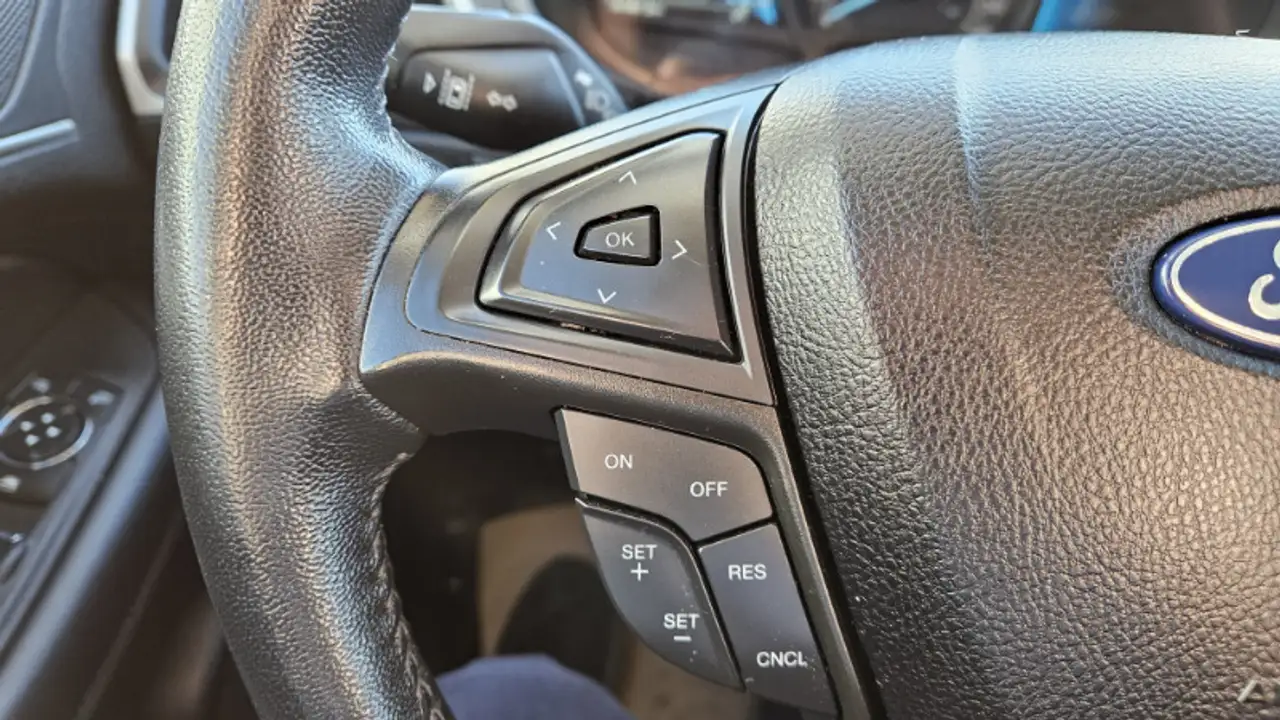 Ford Edge photo Ford Edge
