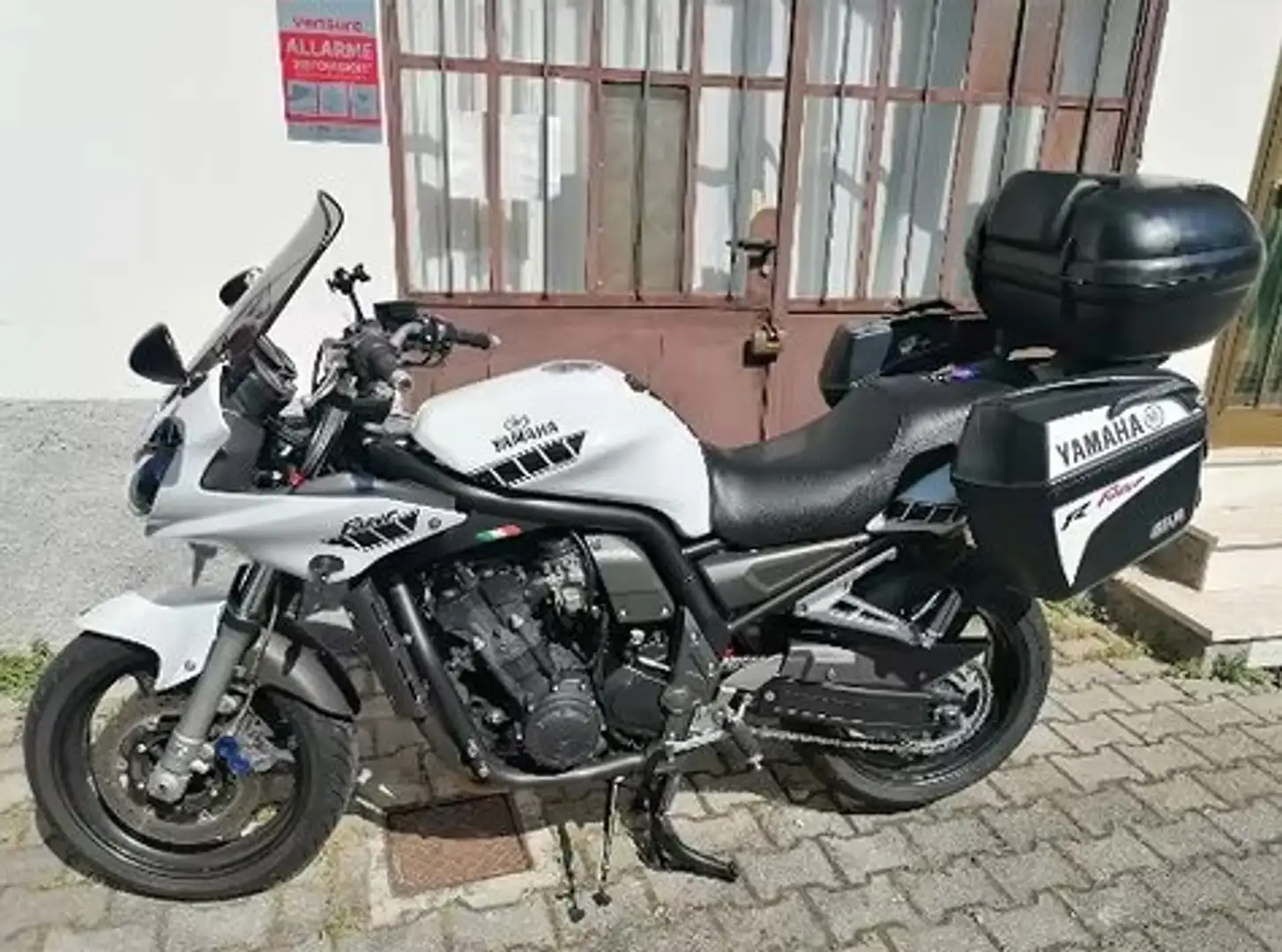Yamaha FZS 1000 Bianco - 1