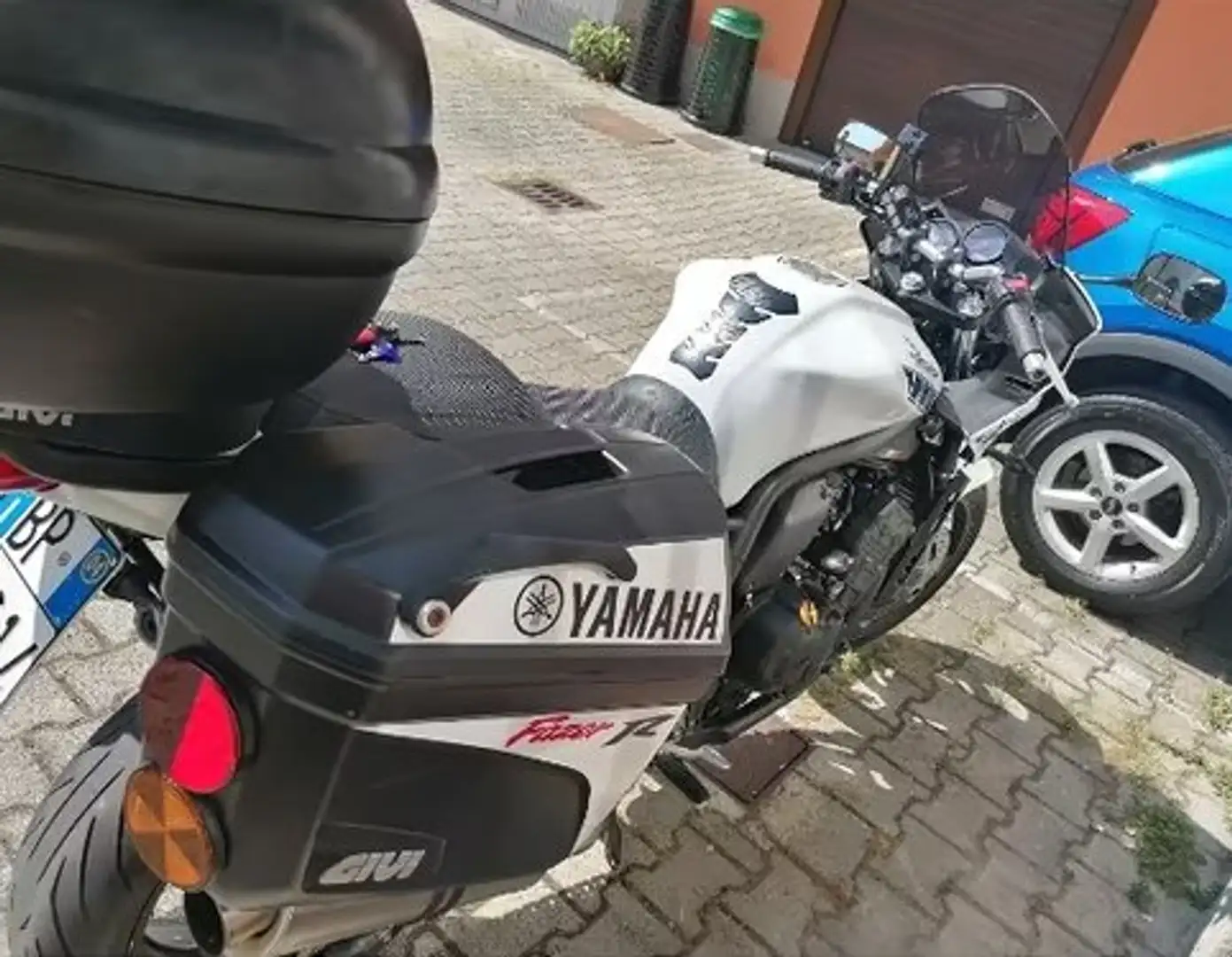 Yamaha FZS 1000 Bianco - 2