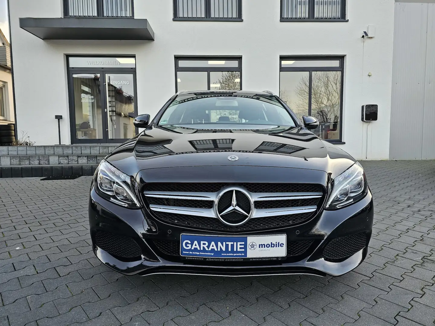 Mercedes-Benz C 180 T CGI Avantgarde LED AHK NAVI RFK Noir - 2