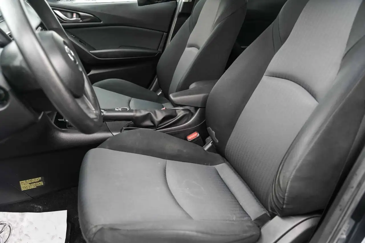 Mazda 3 снимка Mazda 3