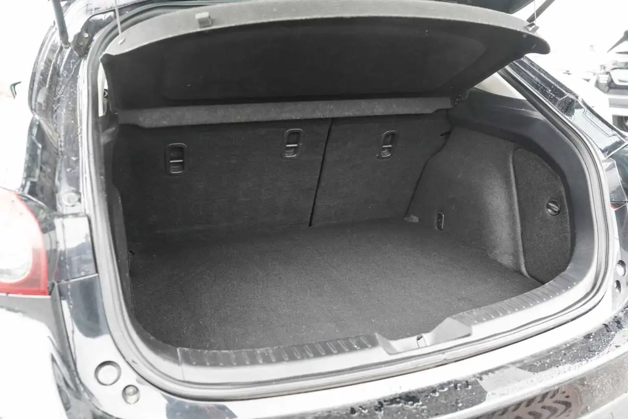Mazda 3 снимка Mazda 3