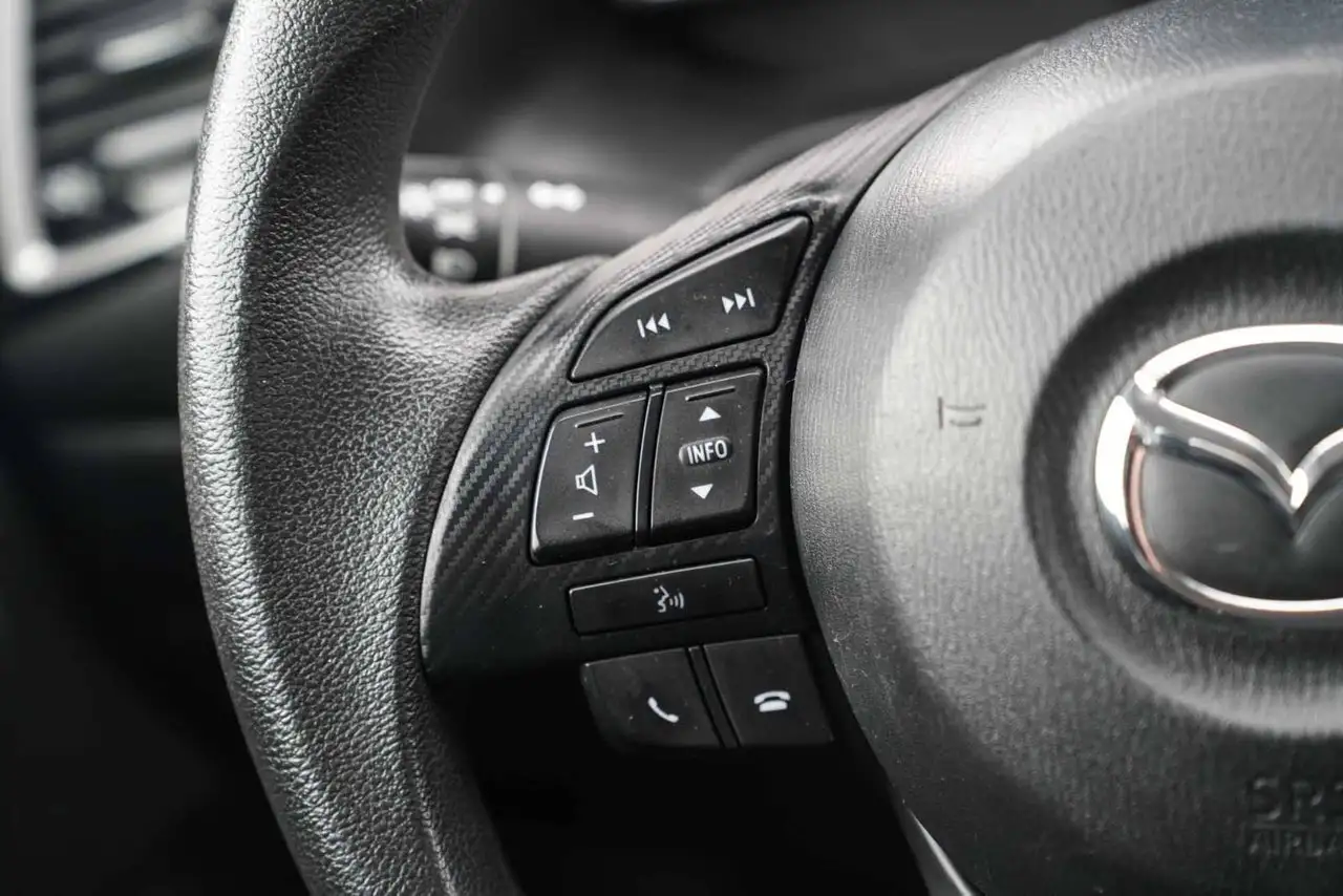 Mazda 3 снимка Mazda 3