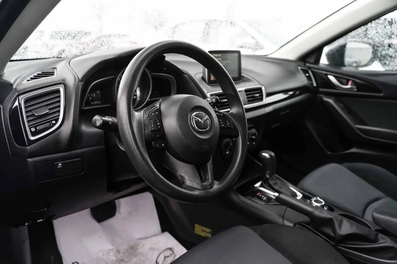 Mazda 3 снимка Mazda 3