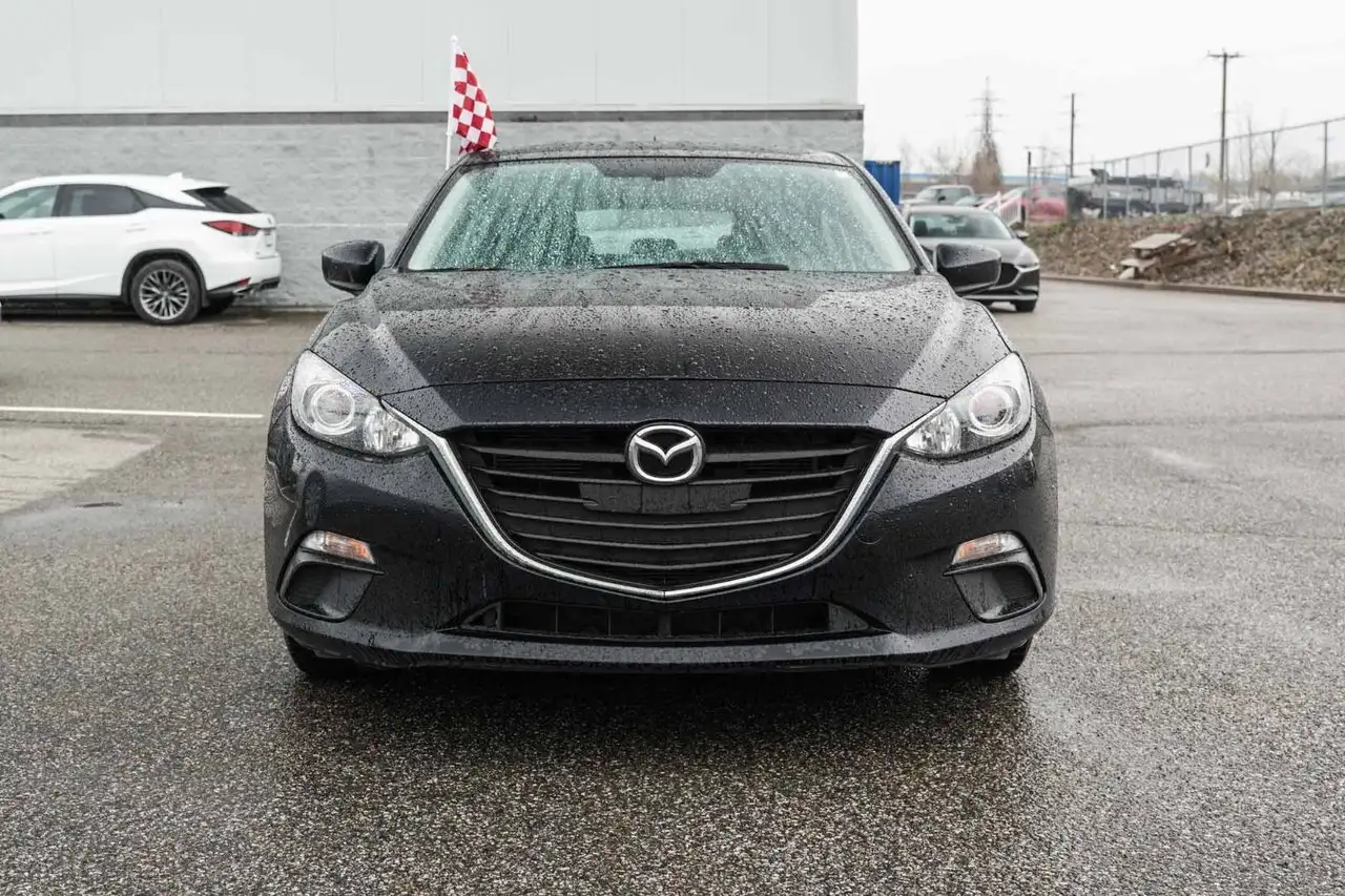 Mazda 3 снимка Mazda 3