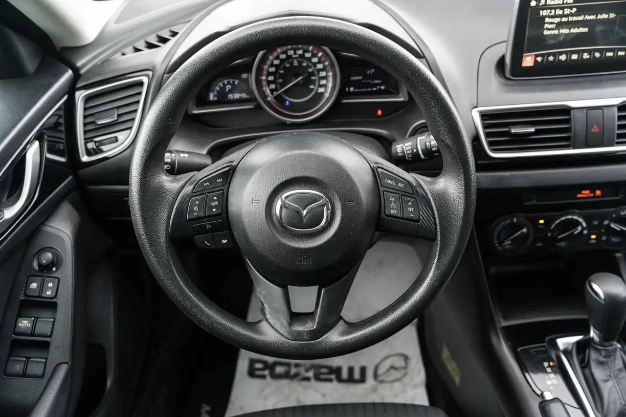 Mazda 3 снимка Mazda 3