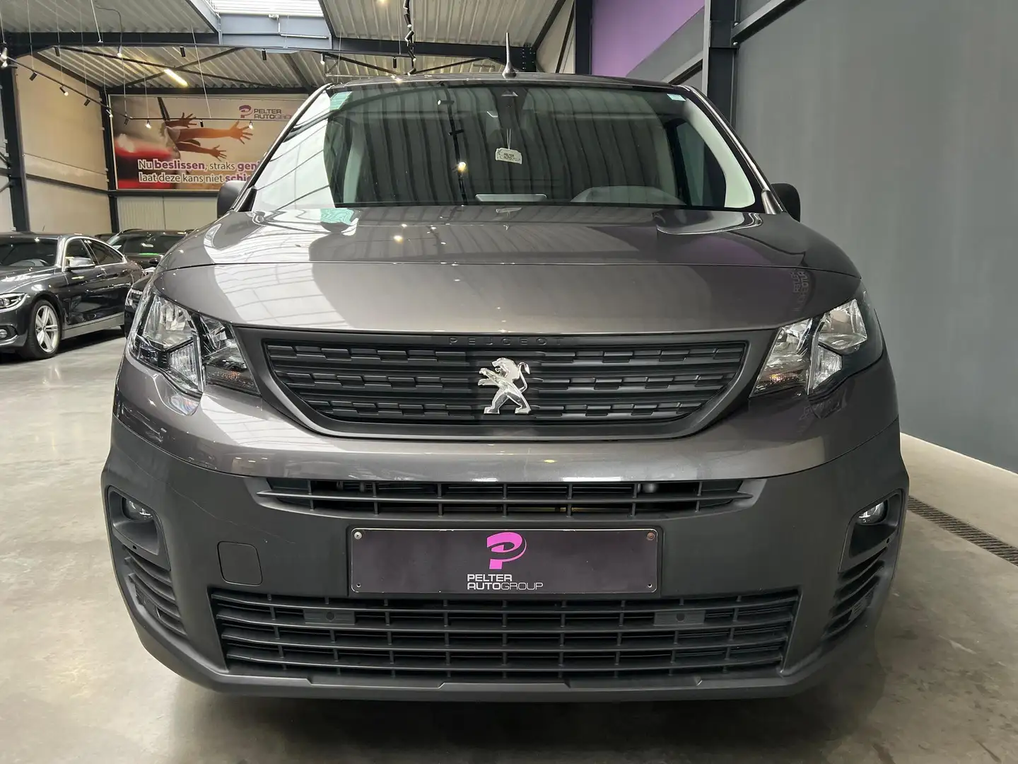 Peugeot Partner 1.2 PureTech Lichte Vr. Automaat GPS Camera Bou... Gris - 2