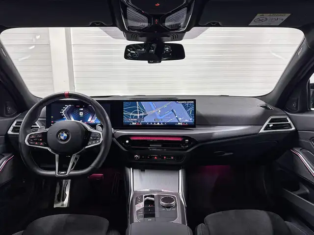 BMW 3 Series view 11