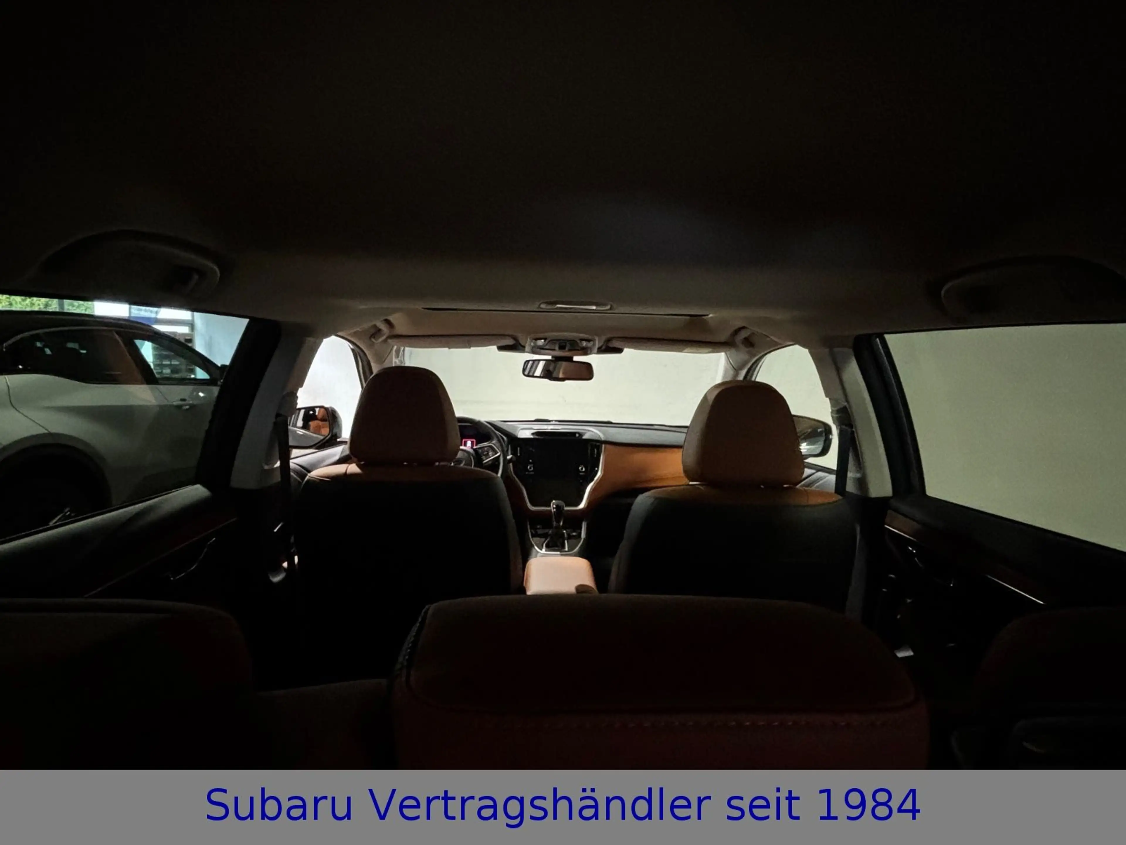 Subaru OUTBACK Outback Platinum — photo 11