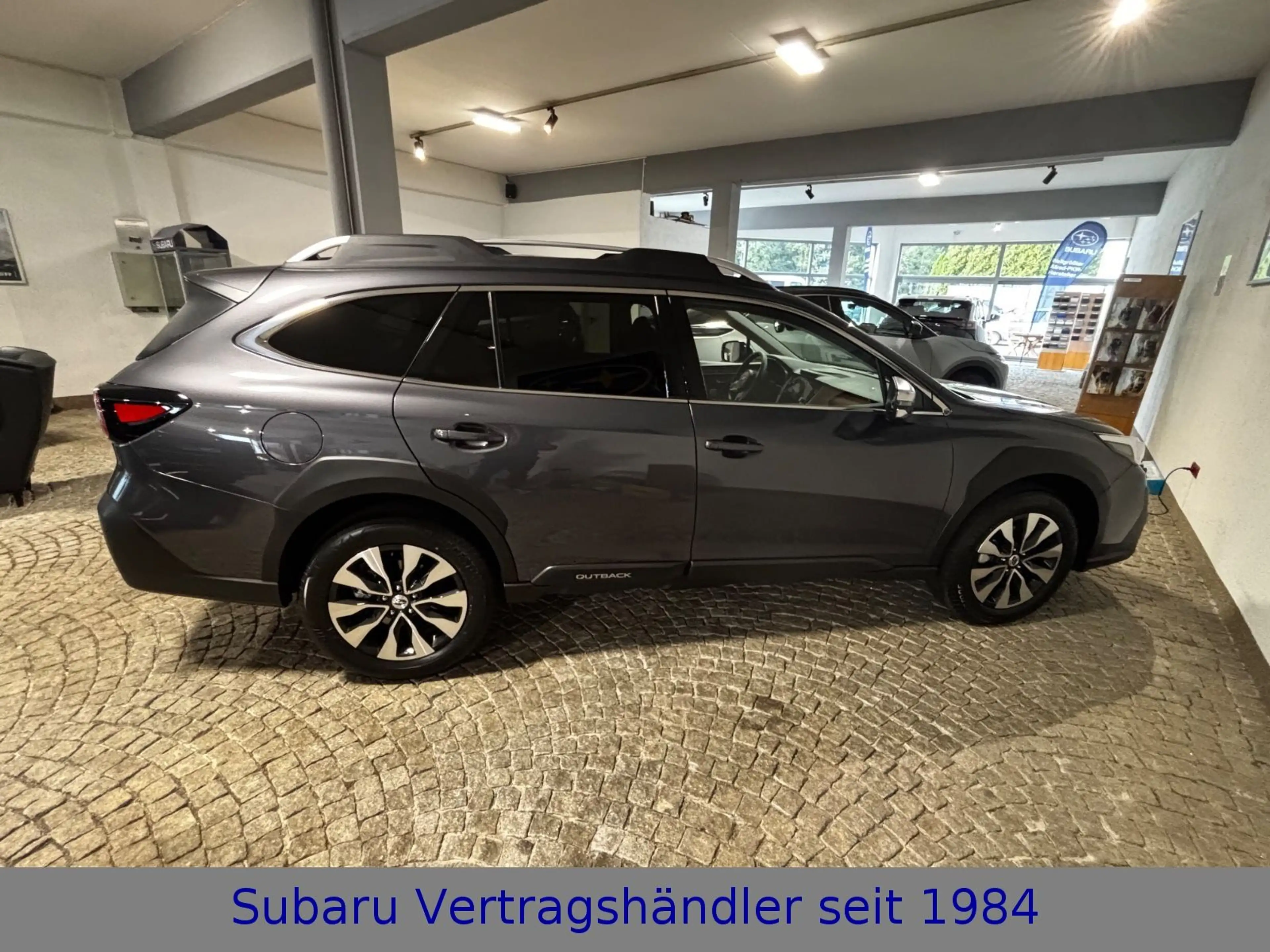 Subaru OUTBACK Outback Platinum — photo 3