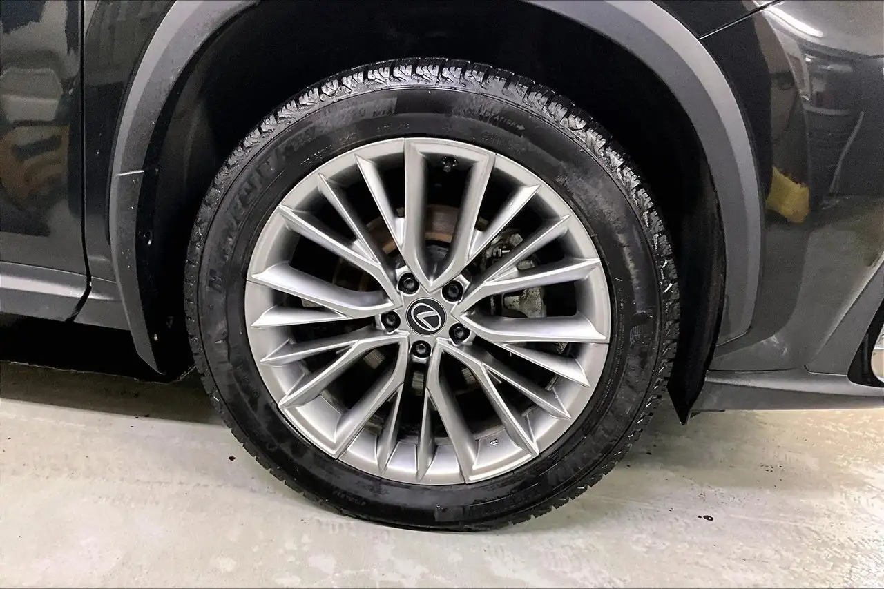 Lexus NX снимка Lexus NX