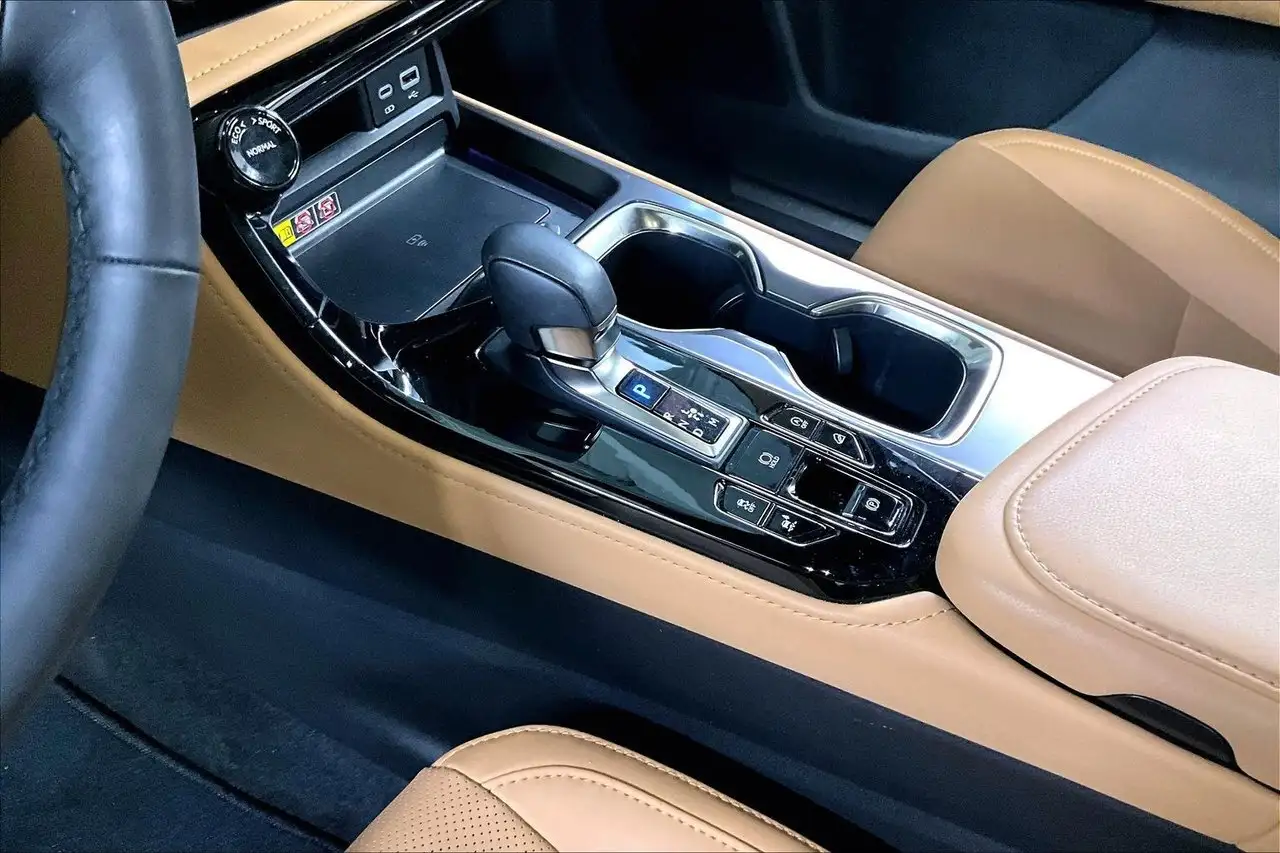 Lexus NX снимка Lexus NX