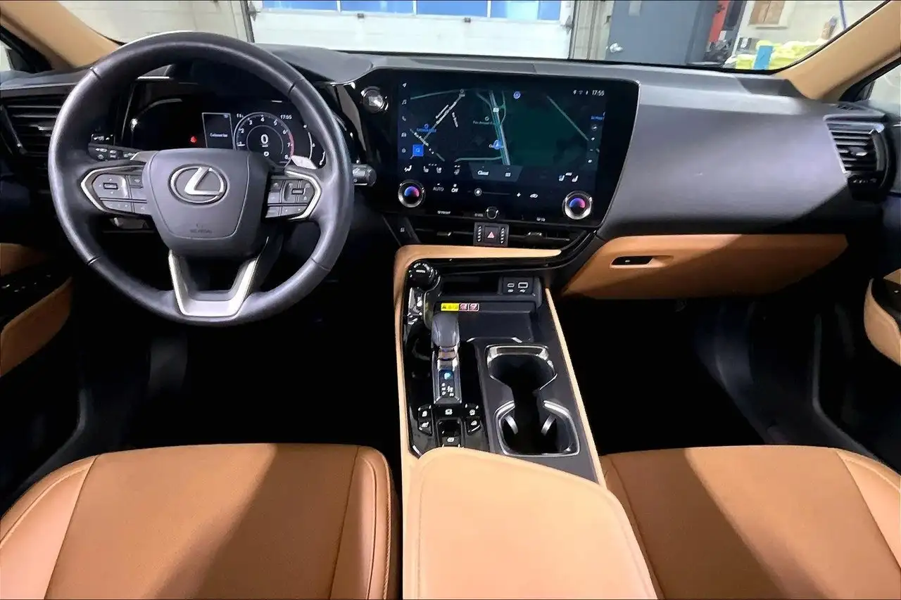 Lexus NX снимка Lexus NX