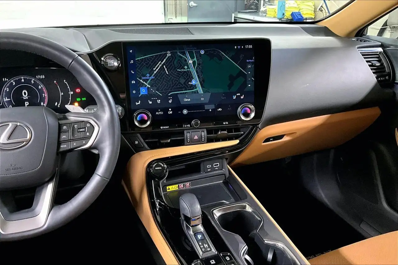 Lexus NX снимка Lexus NX