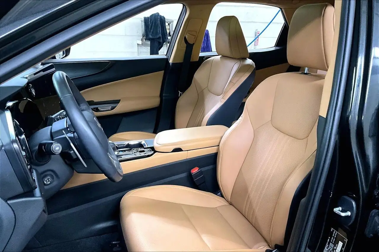 Lexus NX снимка Lexus NX