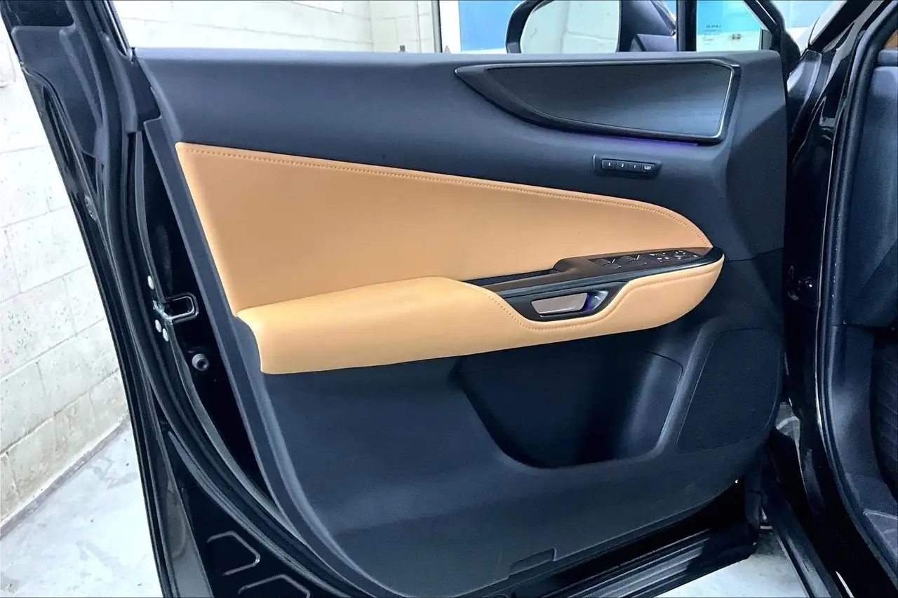 Lexus NX снимка Lexus NX