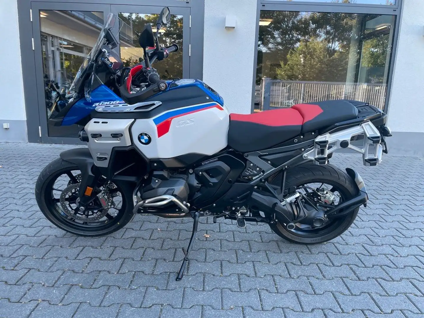 BMW R 1300 GS Adventure Trophy Akrapovic Schmiederad Bleu - 1
