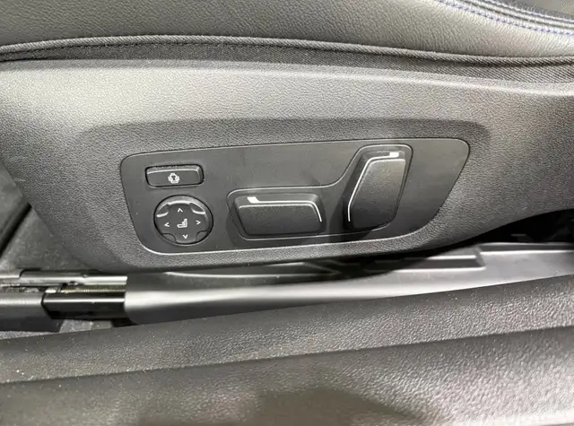 BMW 4 Series view 15