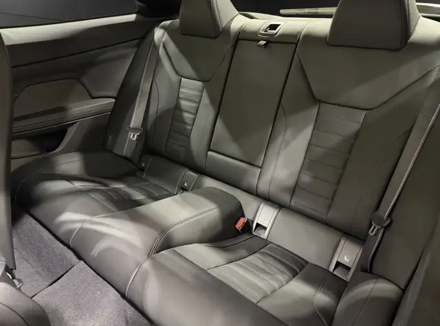 BMW 4 Series view 8