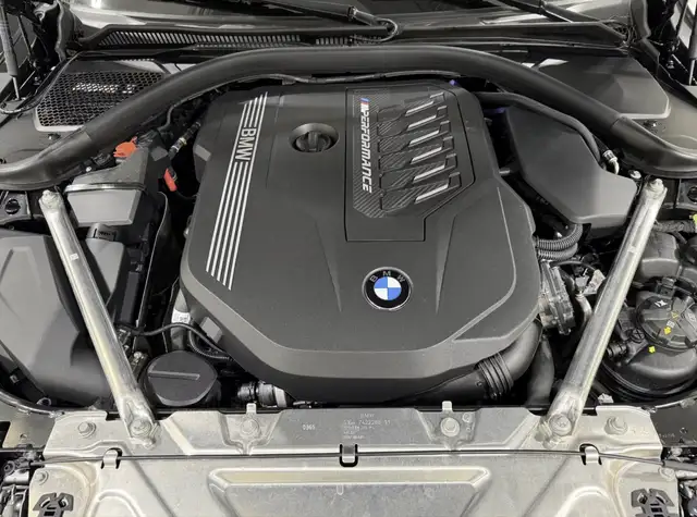 BMW 4 Series view 14