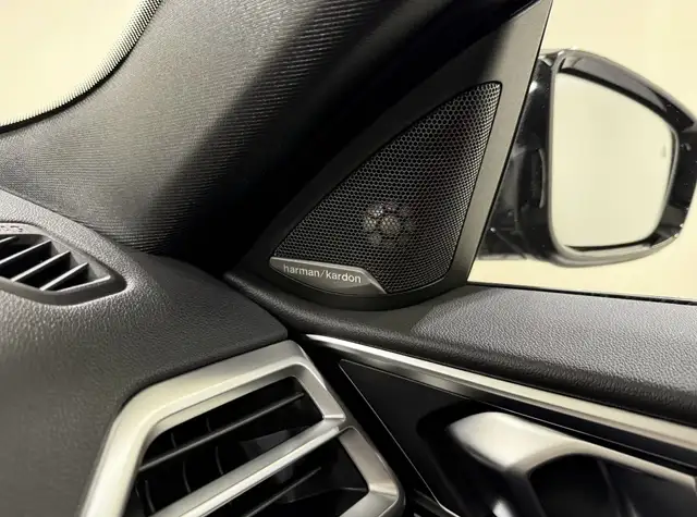 BMW 4 Series view 16