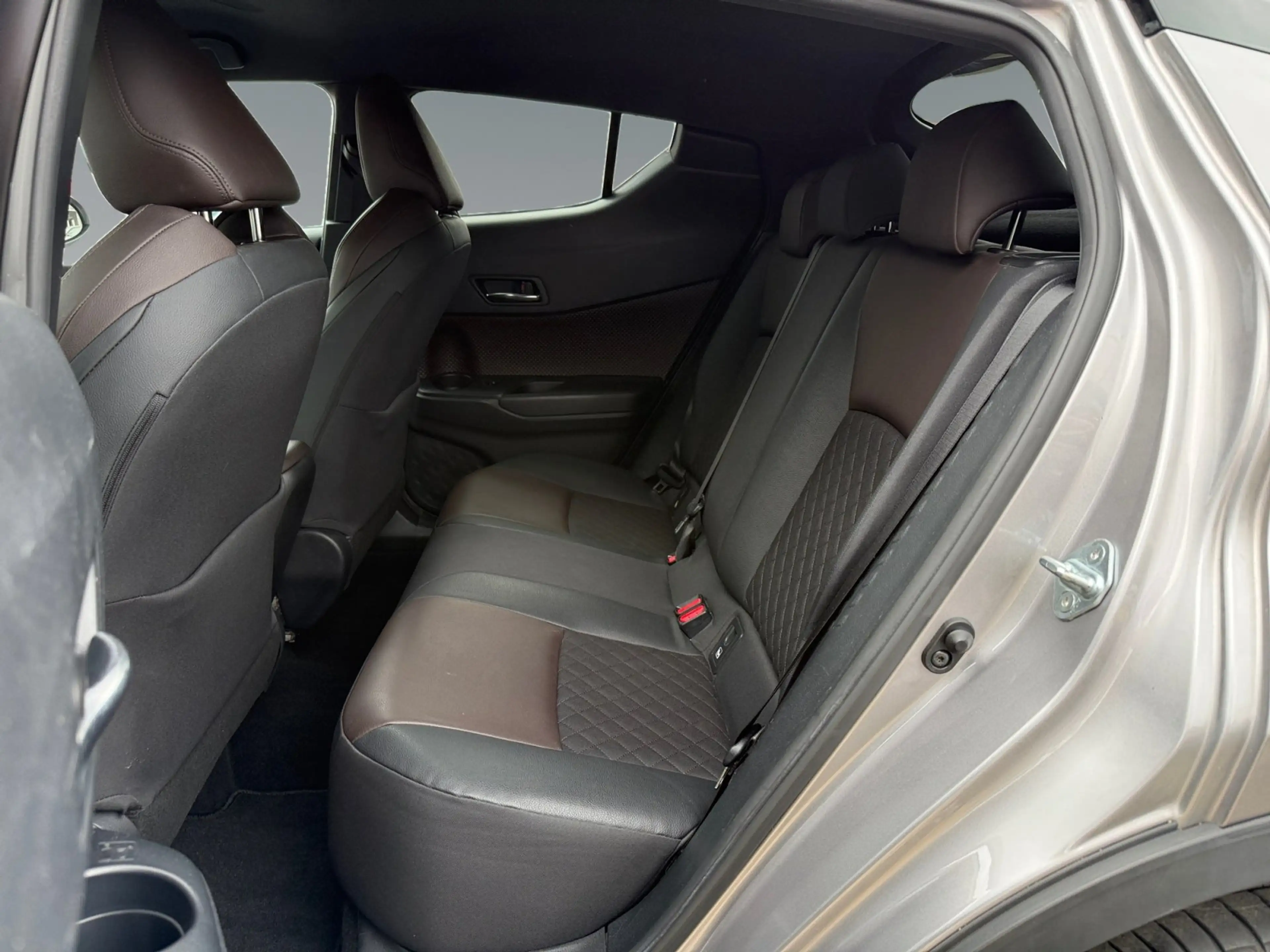 Toyota C-HR 1.2 Turbo Lounge *NAVI*RFK*PDC*SHZ*LHZ* — photo 14
