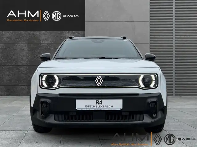 Renault Electric 150 view 3