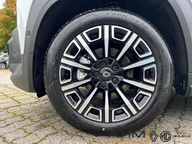Renault Electric 150 view 8