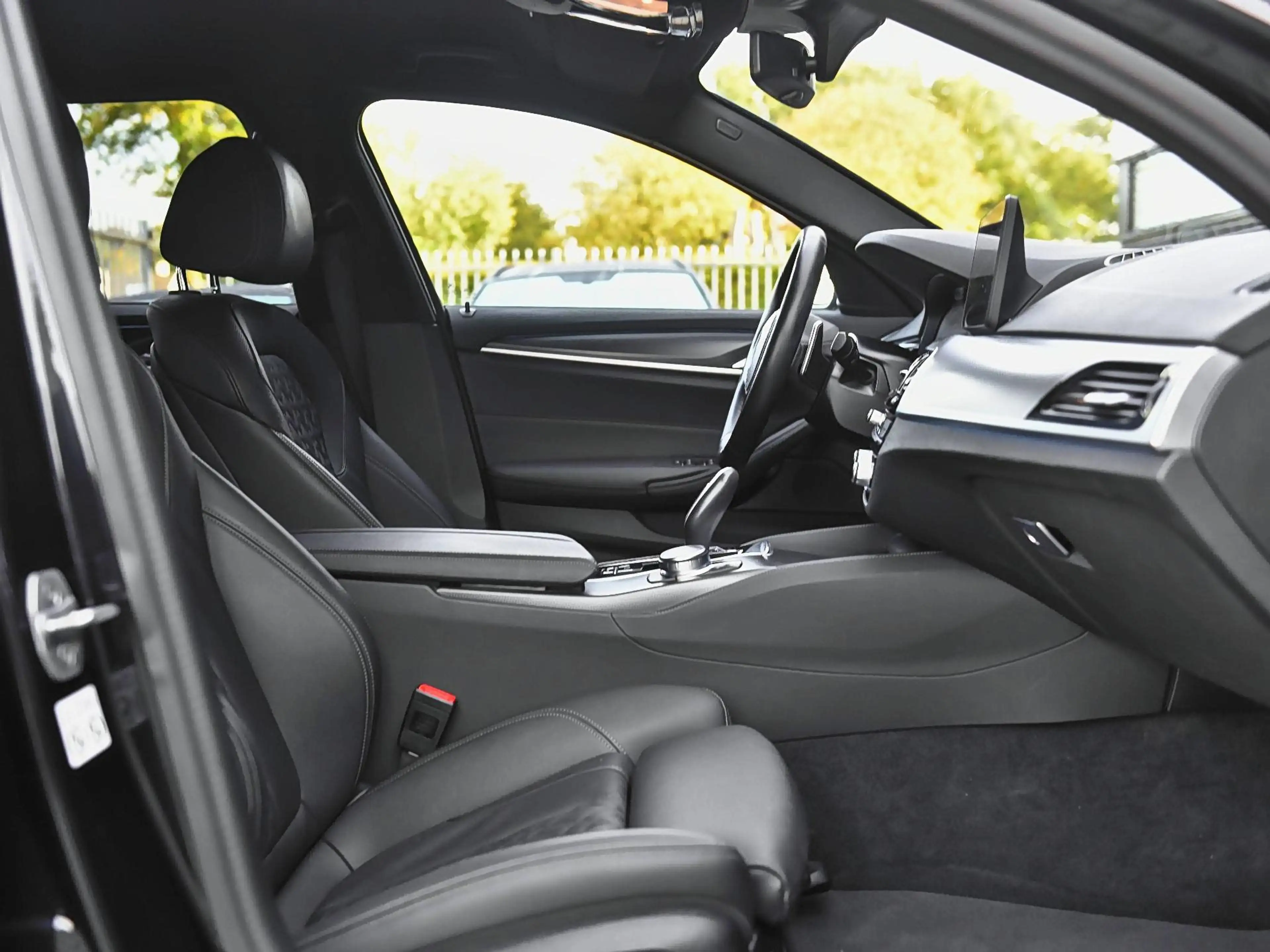 BMW 530 5-serie 530e xDrive Business M-sport Laser ACC Ler — photo 22