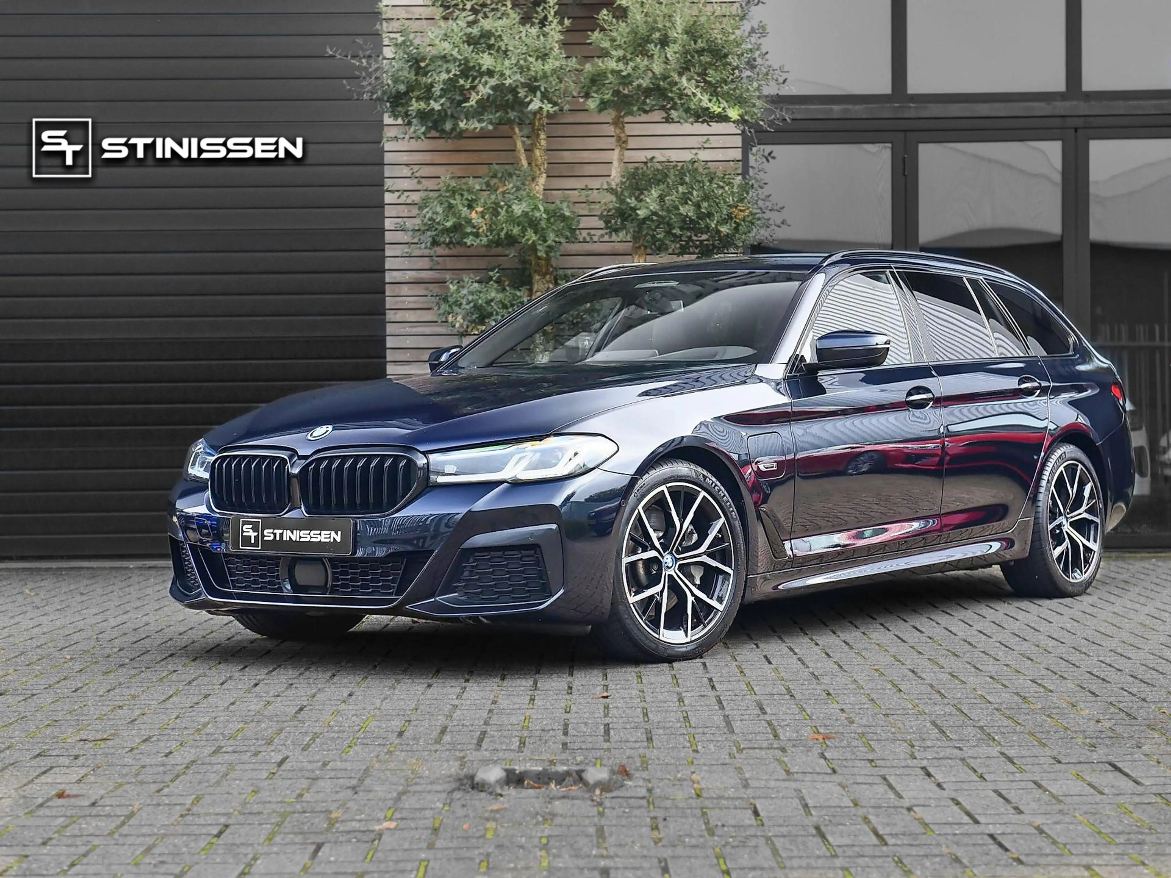 BMW 530 5-serie 530e xDrive Business M-sport Laser ACC Ler