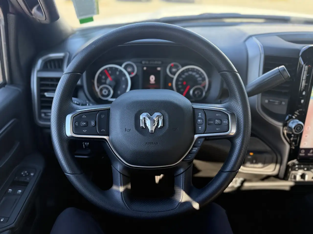 RAM 2500 снимка RAM 2500