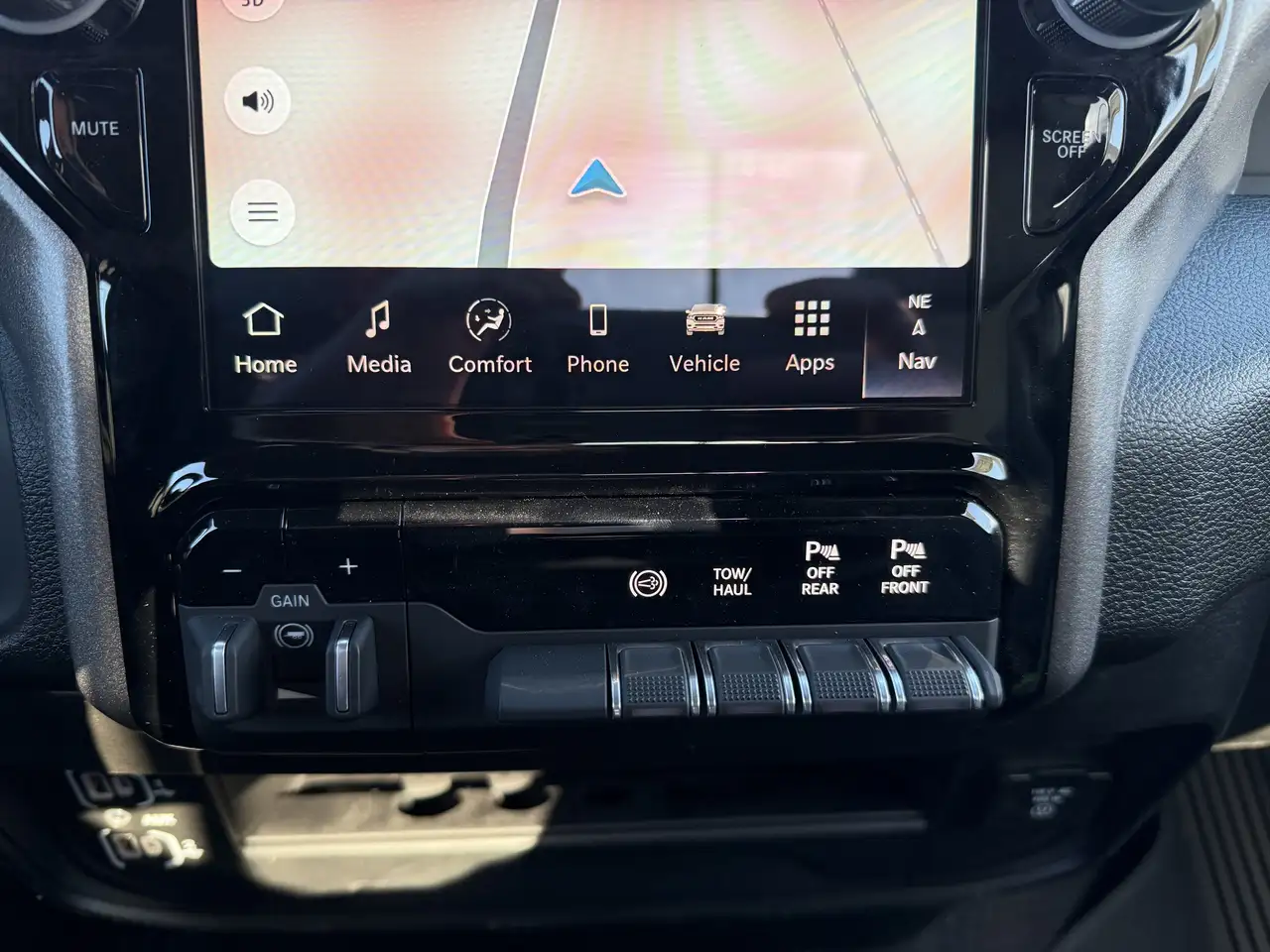 RAM 2500 снимка RAM 2500