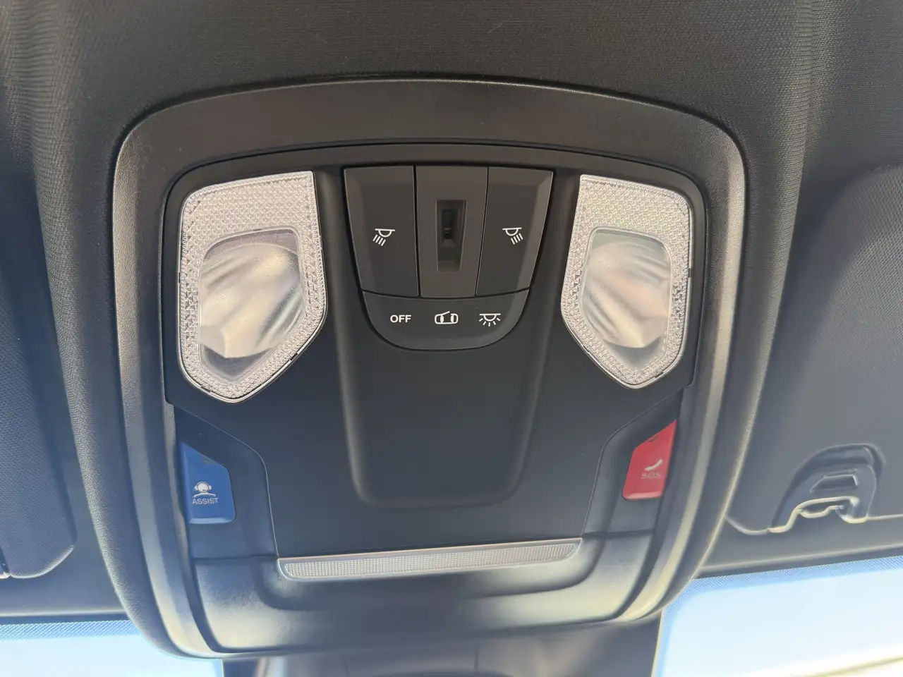 RAM 2500 снимка RAM 2500