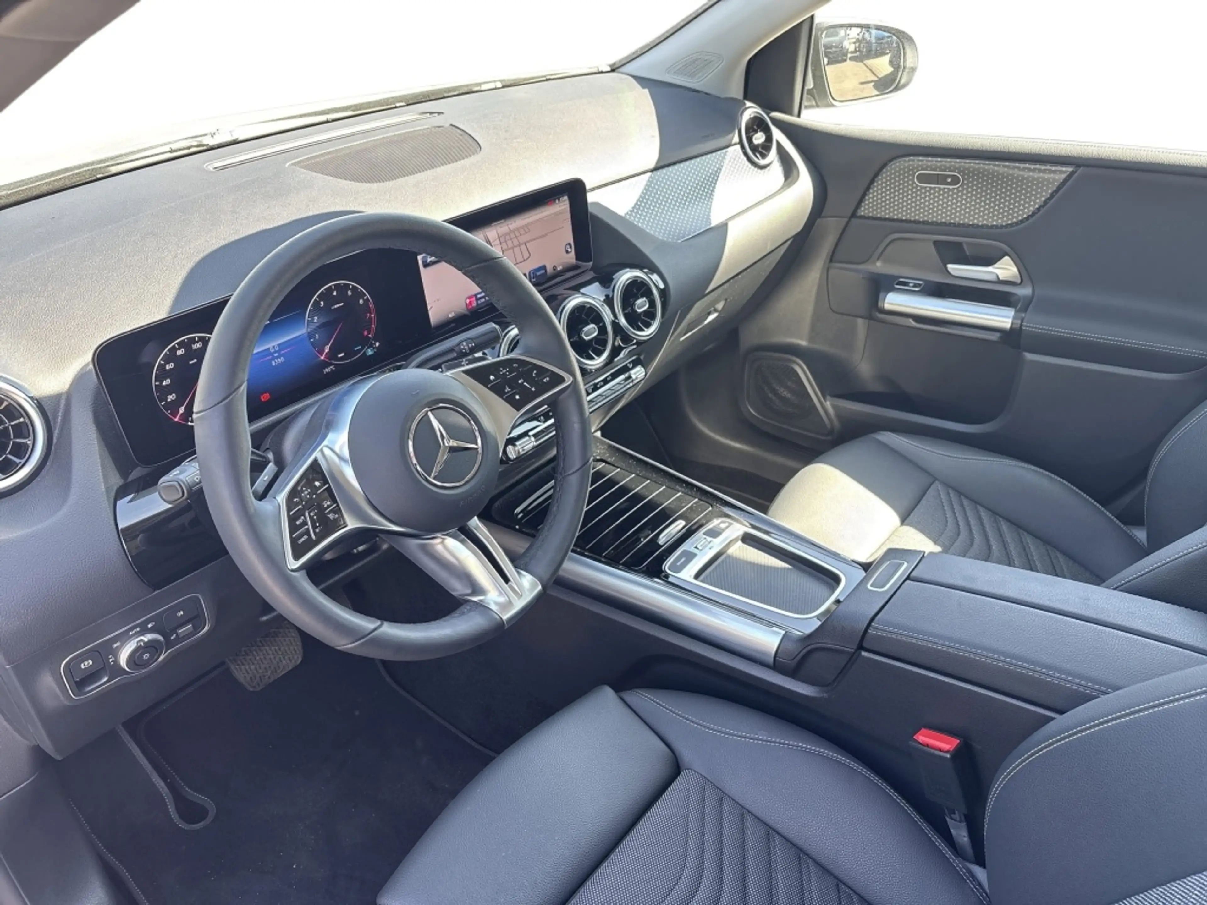 Mercedes-Benz B 180 Progressive Advanced Nav Prem PDC RFK LED — photo 9