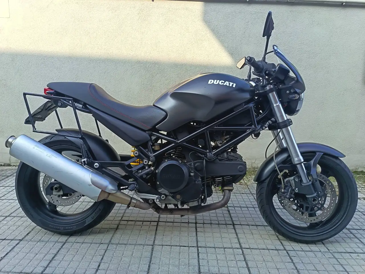 Ducati Monster 695