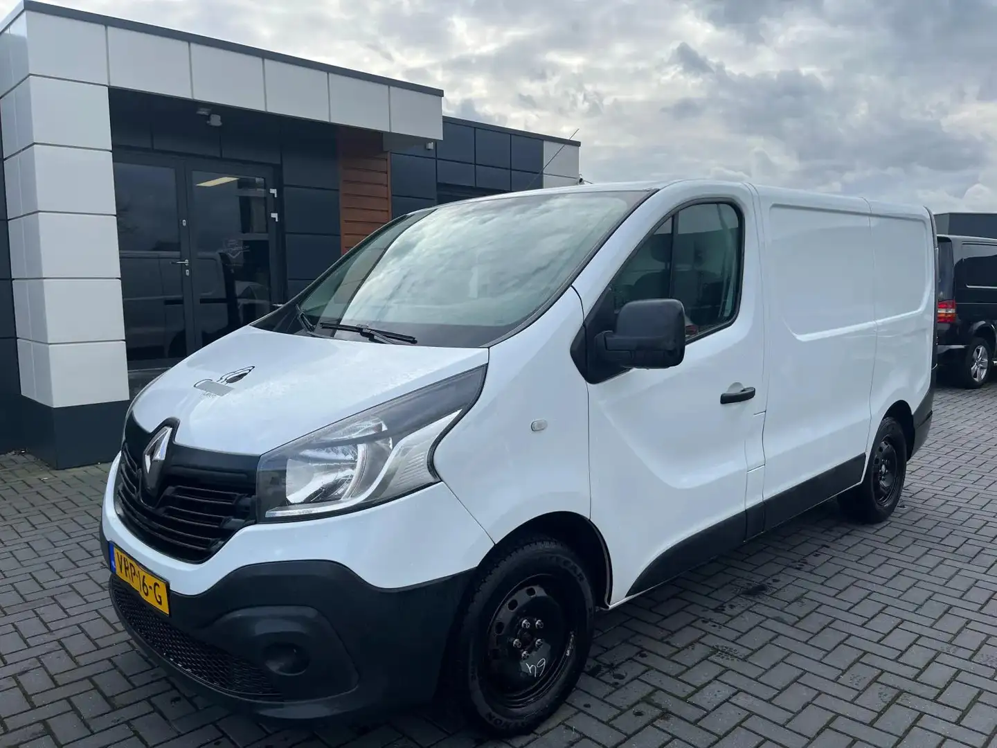 Renault Trafic 1,6 DCI Airco 2017 3 persoons Euro 6 Wit - 1
